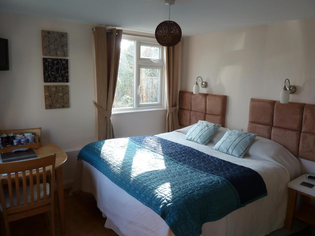 The Willows Guest House Takeley Bagian luar foto