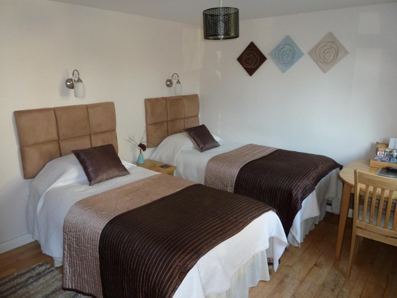 The Willows Guest House Takeley Bagian luar foto
